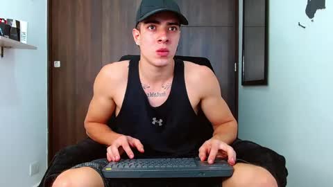 ethangreey1 online show from 03-11-25, 03:23