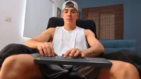 Snapshot of ethangreey1 chatting on 07-10-26, 03:58 ethangreey1 online show from 07-10-26, 03:58