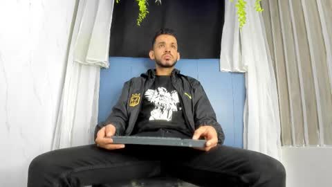 Snapshot of ethangrey_ chatting on 01-10-26, 11:12 Ethan Grey online show from 01-10-26, 11:12