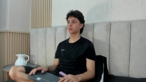 ethanlowell online show from 11-26-25, 04:46