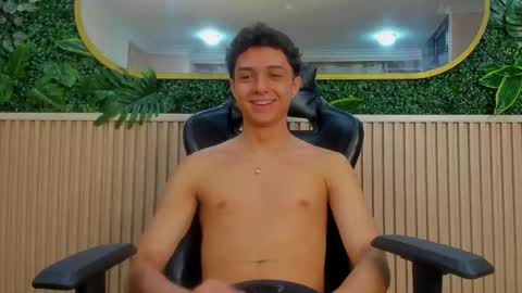 ethanlowell online show from 01-11-26, 04:06