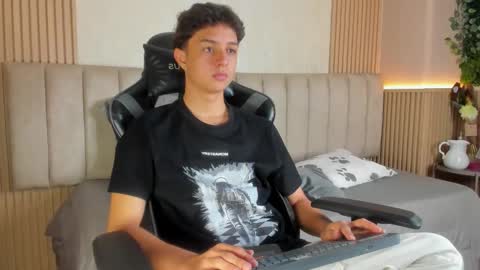 ethanlowell online show from 02-25-26, 04:22