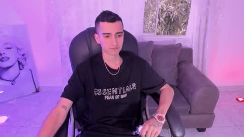 Snapshot of ethann_boy chatting on 03-18-26, 08:56 Ethan Boy online show from 03-18-26, 08:56