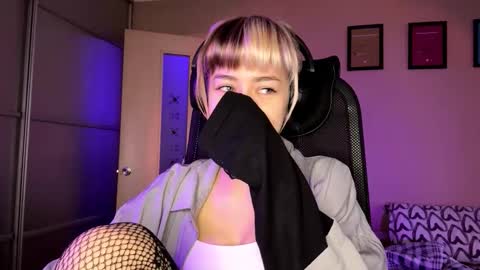 Emily online show from 11-20-25, 08:03