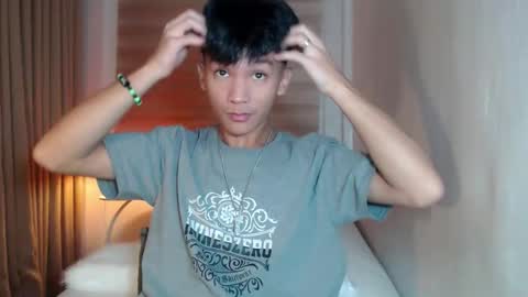 Rey online show from 12-04-25, 02:15