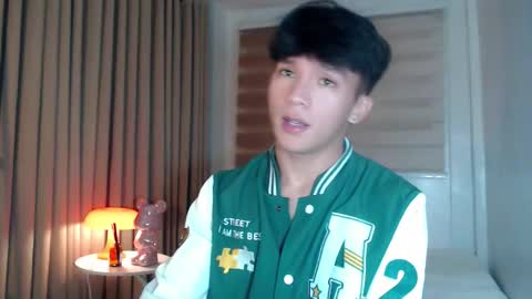 Rey online show from 04-16-26, 12:28