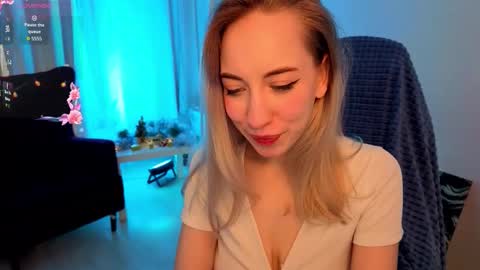 Isabelle online show from 12-17-25, 05:35