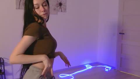 Snapshot of etherealnightwhisper chatting on 12-04-25, 08:39 etherealnightwhisper online show from 12-04-25, 08:39