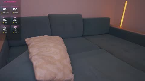 Snapshot of ettennayt chatting on 09-15-25, 03:23 Hello I am AliseNext stream - 1700 GTM1 online show from 09-15-25, 03:23