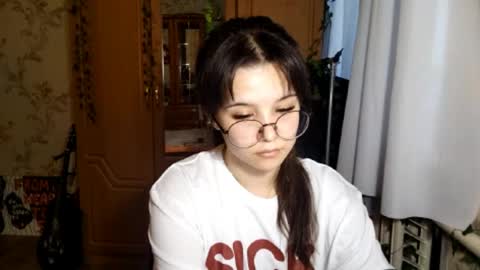 Snapshot of eugeniecarrubba chatting on 06-02-26, 03:25 Lily 1st day online show from 06-02-26, 03:25