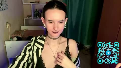 Snapshot of eunabiddlecome chatting on 04-23-26, 12:29 Kate online show from 04-23-26, 12:29