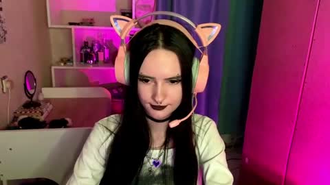 Snapshot of eunabiddlecome chatting on 05-07-26, 07:36 Kate online show from 05-07-26, 07:36