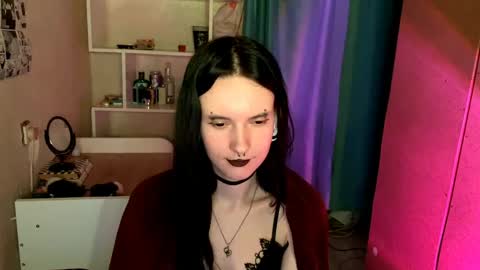 Snapshot of eunabiddlecome chatting on 05-09-26, 05:45 Kate online show from 05-09-26, 05:45