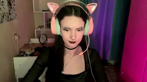 Snapshot of eunabiddlecome chatting on 05-10-26, 05:01 Kate online show from 05-10-26, 05:01