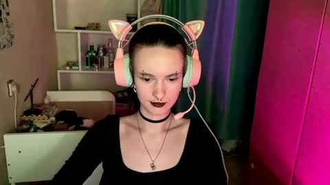 Snapshot of eunabiddlecome chatting on 05-11-26, 05:02 Kate online show from 05-11-26, 05:02