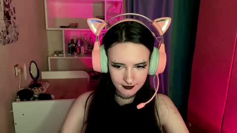 Snapshot of eunabiddlecome chatting on 05-20-26, 05:13 Kate online show from 05-20-26, 05:13