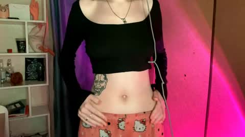Snapshot of eunabiddlecome chatting on 05-23-26, 05:23 Kate online show from 05-23-26, 05:23
