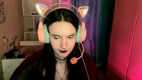 Snapshot of eunabiddlecome chatting on 05-25-26, 05:02 Kate online show from 05-25-26, 05:02