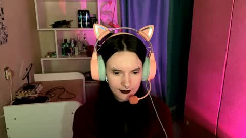 Snapshot of eunabiddlecome chatting on 05-28-26, 05:27 Kate online show from 05-28-26, 05:27