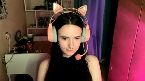 Snapshot of eunabiddlecome chatting on 06-06-26, 05:12 Kate online show from 06-06-26, 05:12