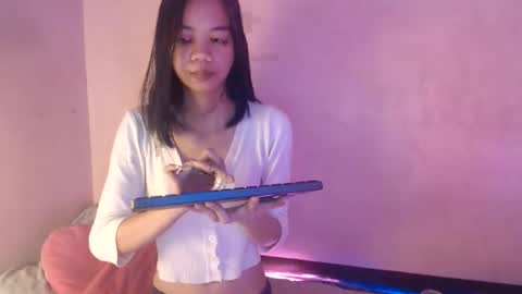 Snapshot of eunie18 chatting on 05-23-26, 03:38 eunie online show from 05-23-26, 03:38