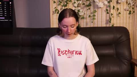 Snapshot of euphoria_girls chatting on 10-16-25, 05:25 check about me online show from 10-16-25, 05:25