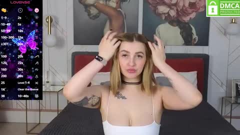 Snapshot of eva__summers chatting on 02-22-25, 01:02 Eva online show from 02-22-25, 01:02