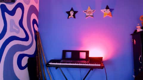 Snapshot of eva_brooks1 chatting on 04-11-26, 10:03 Iris Smile independent model online show from 04-11-26, 10:03