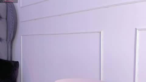 Eva  online show from 05-18-26, 04:07