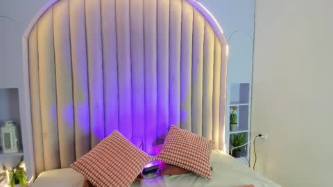 EVA DAEMON  online show from 12-04-25, 11:41