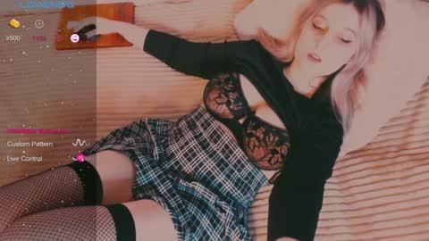 Snapshot of eva_gloss chatting on 01-27-25, 12:05 Eva online show from 01-27-25, 12:05