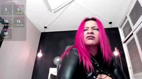 Snapshot of eva_hot_1 chatting on 05-05-26, 01:08 eva_hot_1 online show from 05-05-26, 01:08
