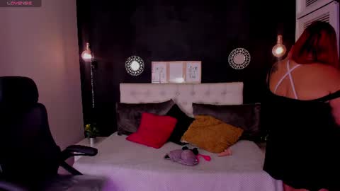 Snapshot of eva_hot_1 chatting on 06-11-26, 01:20 eva_hot_1 online show from 06-11-26, 01:20