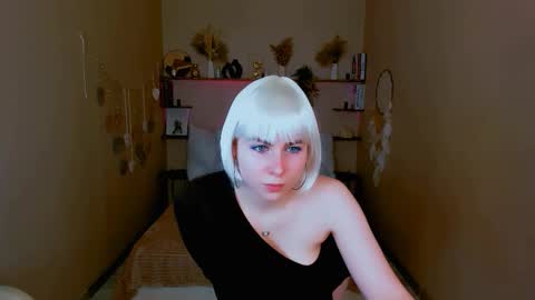 Eva online show from 11-15-25, 03:52