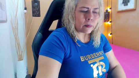 eva_love49 online show from 11-17-25, 12:00