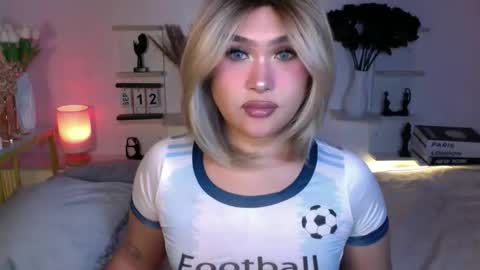 Queen Eva Mazikeen online show from 09-12-25, 08:20