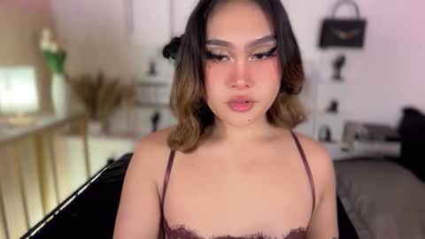 Queen Eva Mazikeen online show from 03-14-26, 08:36