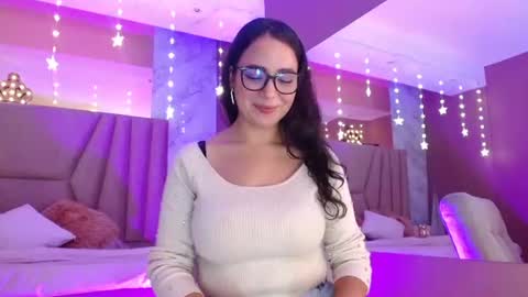Snapshot of eva_mejia chatting on 07-30-26, 02:27 Eva online show from 07-30-26, 02:27