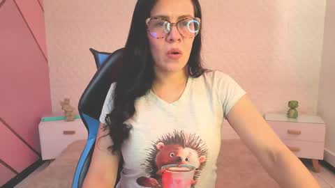 Snapshot of eva_mermaid chatting on 05-15-26, 02:57 Eva online show from 05-15-26, 02:57