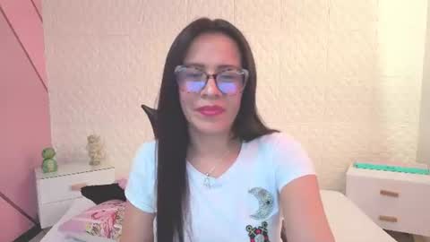 Snapshot of eva_mermaid chatting on 06-12-26, 03:22 Eva online show from 06-12-26, 03:22