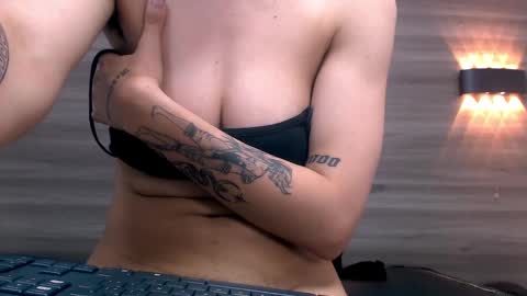Snapshot of eva_monwalker chatting on 02-05-25, 11:17 Eva cute online show from 02-05-25, 11:17