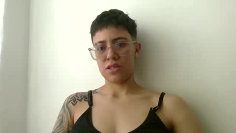 Snapshot of eva_monwalker chatting on 07-24-26, 02:15 Eva cute online show from 07-24-26, 02:15