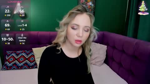 Snapshot of eva_moran chatting on 10-18-25, 01:41 Eva 3 online show from 10-18-25, 01:41