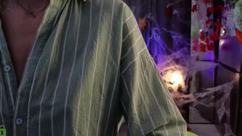 Eva online show from 10-27-25, 05:17