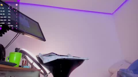 Eva online show from 02-20-25, 05:01