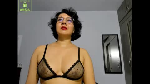 Snapshot of eva_rain01 chatting on 12-27-24, 06:53 Eva online show from 12-27-24, 06:53