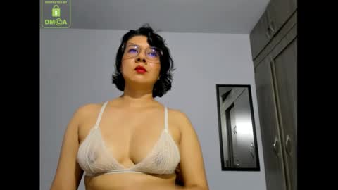 Snapshot of eva_rain01 chatting on 12-29-24, 05:44 Eva online show from 12-29-24, 05:44
