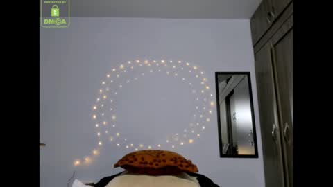 Snapshot of eva_rain01 chatting on 01-28-25, 06:49 Eva online show from 01-28-25, 06:49