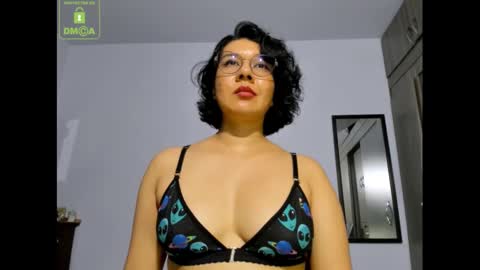 Snapshot of eva_rain01 chatting on 02-08-25, 10:51 Eva online show from 02-08-25, 10:51