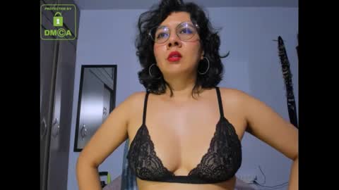 Snapshot of eva_rain01 chatting on 10-11-25, 02:11 Eva online show from 10-11-25, 02:11